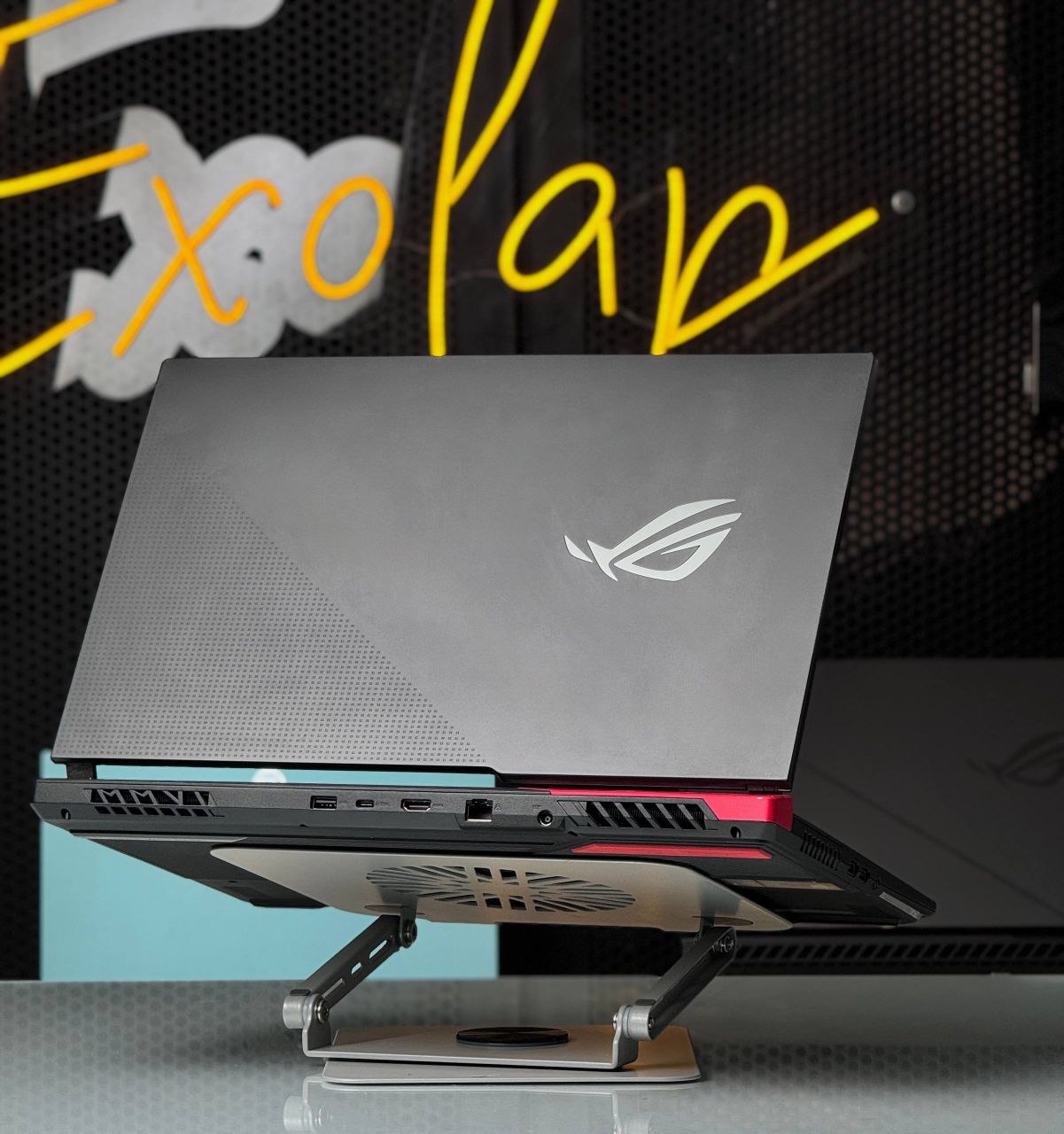 لپ تاپ اپن باکس ایسوس 17.3 اینچی مدل ROG Strix G17 G713QE-HX029 | Ryzen 7 5800H | RTX 3050Ti 4GB | 16GB DDR4 | 1TB SSD | 17.3 FHD  144Hz
